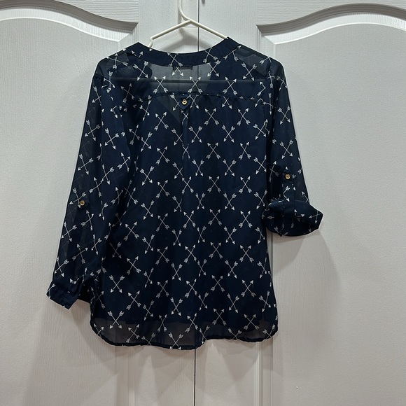 Top L - Picture 2 of 6